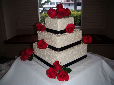 Black Ribbon and Red Roses Wedding cake | Red rose wedding cake, Wedding cake roses, Red rose ...