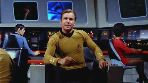 Star Trek Erasing William Shatner's Captain Kirk? | GIANT FREAKIN ROBOT