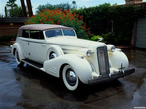 1936 Cadillac Series 75 - Information and photos - MOMENTcar