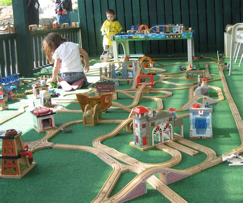 LGB & Thomas The Tank - G Scale Model Trains + The Largest Outdoor Layout in Canada | Thomas the ...