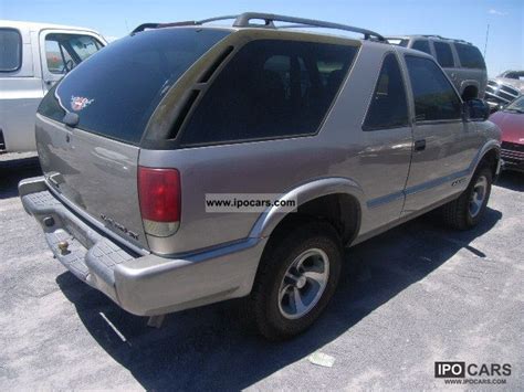 2002 Chevrolet BLAZER - Car Photo and Specs