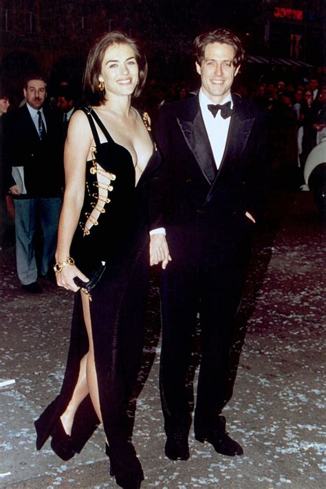 Nostalgia: The Hottest Couples of the '90s | Elizabeth hurley, Versace ...