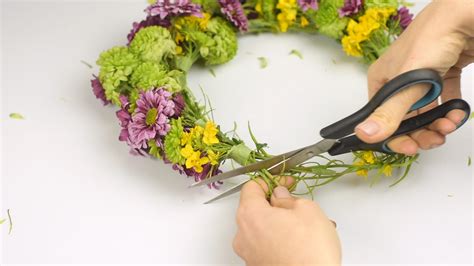 How to Make a Floral Headdress: 13 Steps (with Pictures) - wikiHow