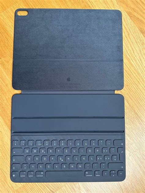 Apple Smart Keyboard Folio für 12,9" iPad Pro Gen. 6 | Kaufen auf Ricardo