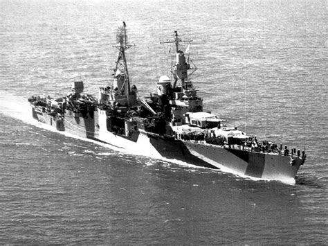 File:USS Indianapolis (CA-35) underway in 1944 (stbd).jpg - Wikimedia Commons