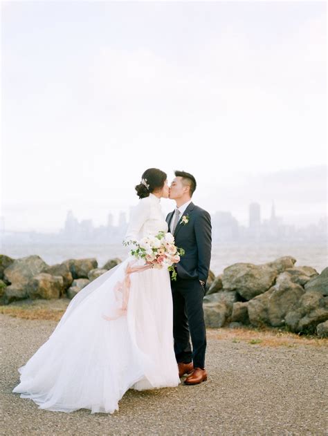 Botanical San Francisco Wedding with Minimalist Details ⋆ Ruffled