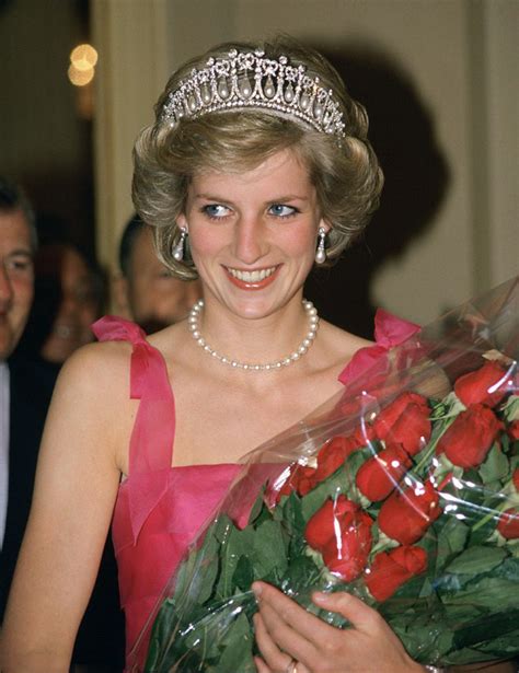 Royal Family Around the World: Princess Diana's favourite tiara ...