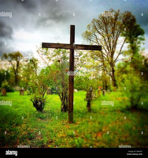 Old rugged cross Stock Photo - Alamy