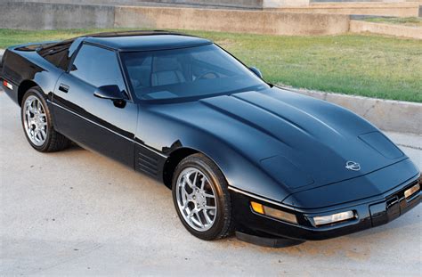 1985 C4 Corvette | Image Gallery & Pictures | Chevrolet corvette c4 ...