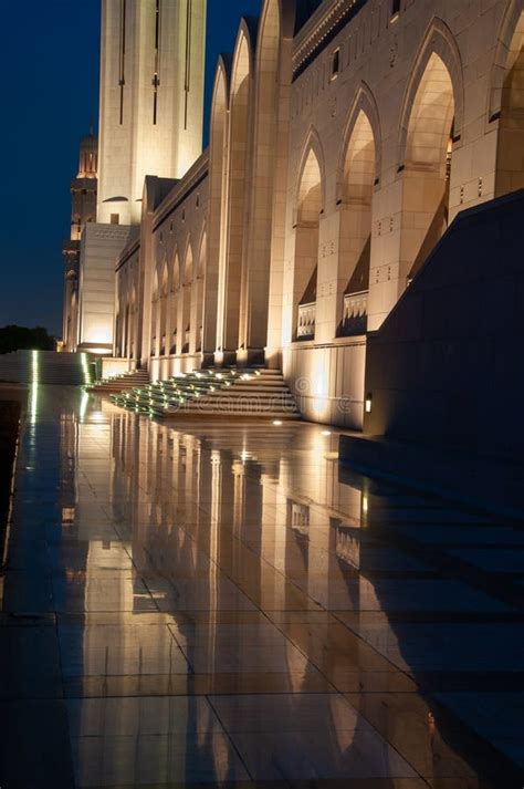 Sultan Qaboos Grand Mosque at Night Stock Photo - Image of landscape, night: 184253562