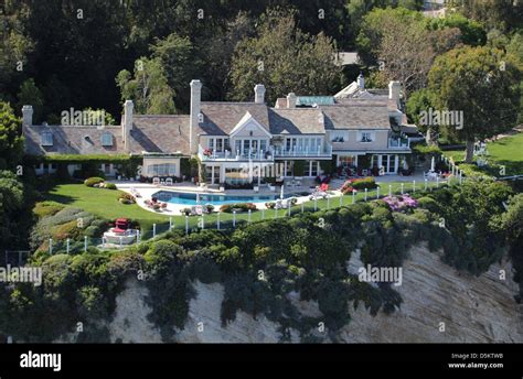 Aerial view of Barbra Streisand 's home in Malibu. Los Angeles Stock Photo: 55140999 - Alamy