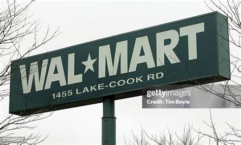 Walmart Sign Photos and Premium High Res Pictures - Getty Images