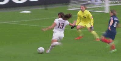 Uswnt alex morgan alex morgan hunt GIF on GIFER - by Balladogra