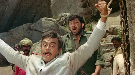 Sanjeev Kumar forgot Thakur had no arms while shooting the final scene ...