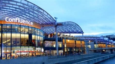 Le quartier de la Confluence - Visiter Lyon - NetAssistant