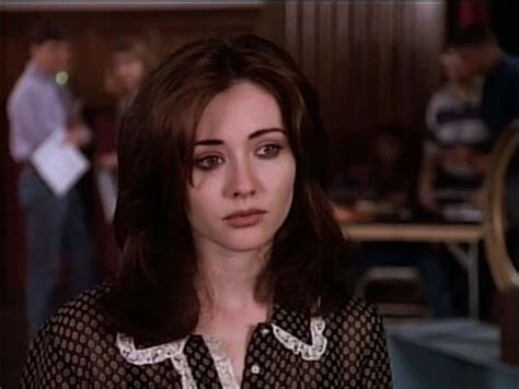 Beverly Hills 90210 | Brenda walsh, 90210 fashion, Brenda walsh hair