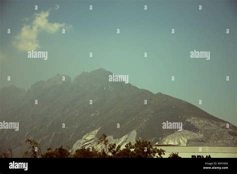 Monterrey Mexico Mountains High Resolution Stock Photography and Images ...