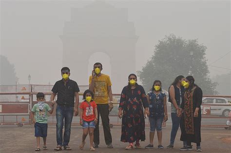 flight operations | Delhi air pollution hits flights - Telegraph India