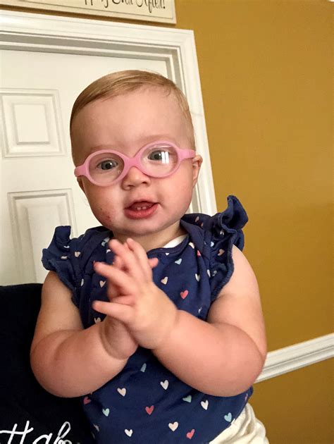 Baby girl has joyful reaction to first pair of glasses - ABC13 Houston