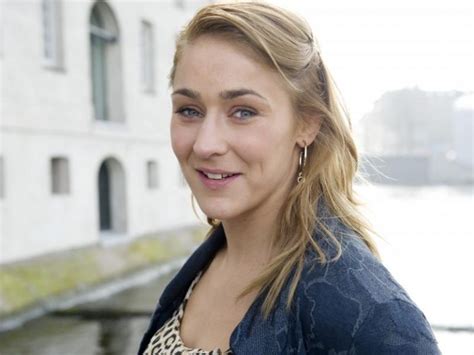 Marloes Coenen: Strikeforce Women's Bantamweight Champion Reveals Her Workout & Diet - Page 4 of ...