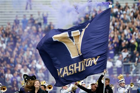 Five Candidates Washington Huskies Women’s Basketball Team Coaching Search