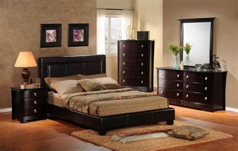 Corner bedroom furniture ideas | Hawk Haven