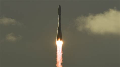ESA - Sentinel-1B lifts off
