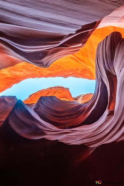 Spectacular view of the canyon stretching into the sky HD wallpaper download