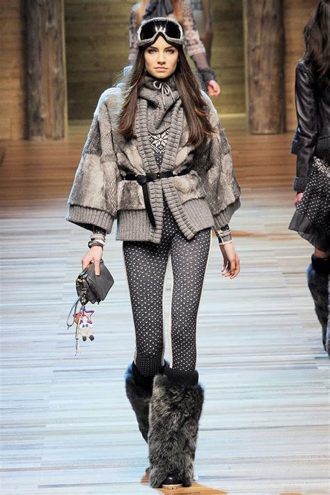 D&G Fall 2010 Ready-to-Wear Fashion Show | 2010 fashion trends, 2010 ...