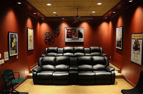 Fun And Lovable Family Movie Room (62) – Furniture Inspiration | Home cinema room, Home theater ...