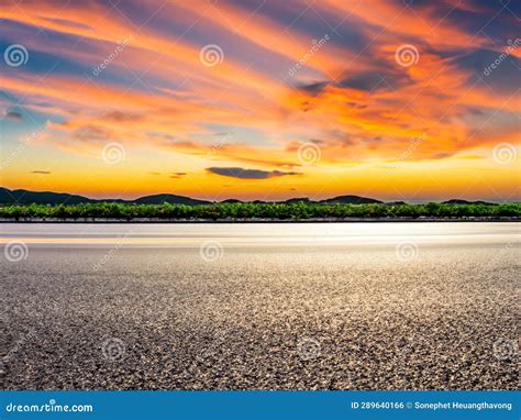 Empty Asphalt Road and Beautiful Sky at Sunset, Panoramic View Stock ...