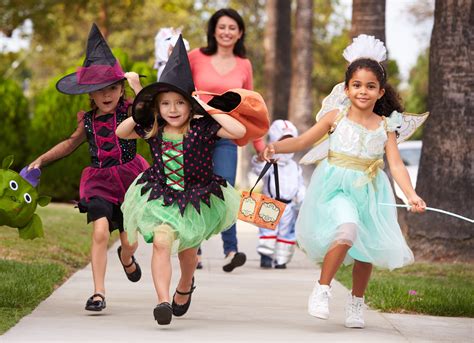 Popular Halloween Costumes on Amazon | Reader's Digest