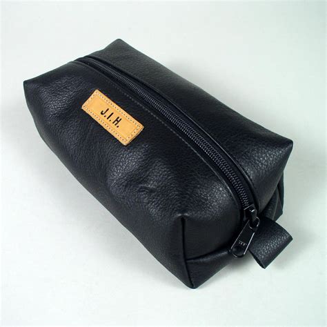 Personalized Leather Toiletry Bag - Leathersmith Designs Inc.