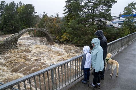 ‘Risk to life’ from flooding remains as heavy rain continues in Scotland - TrendRadars