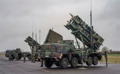 First Patriot anti-missile defence system arrives in Slovakia ...