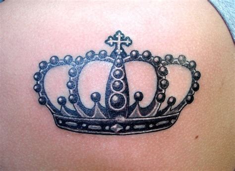 Cool black crown tattoo on shoulder - Tattooimages.biz