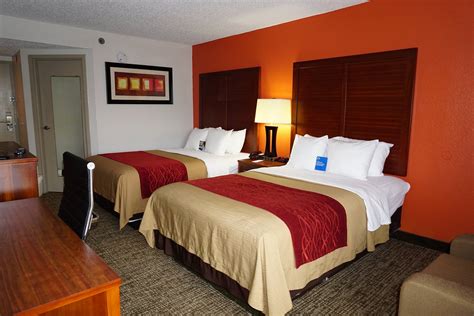 Comfort Inn Greensboro - Kernersville Rooms: Pictures & Reviews - Tripadvisor