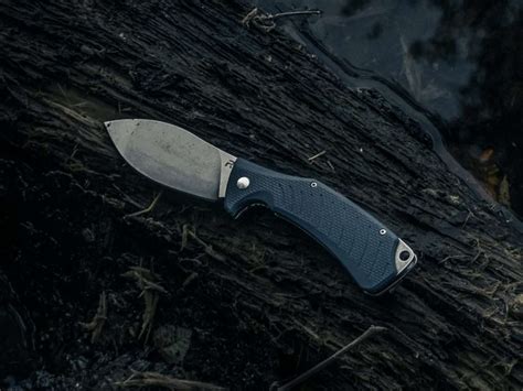 Top 10 Coolest Knives Every True Knife Lover Should Have In Their Arsenal