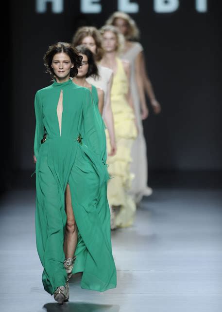 VINTAGE FRIDAY - Teresa's Green Dress | Cristina Martins
