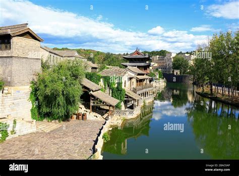 Ancient Chinese architecture in Beijing Stock Photo - Alamy