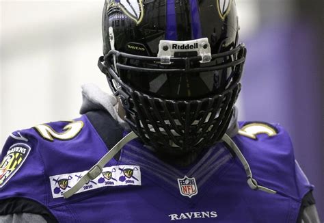 its all about that facemask | Ray lewis, Nfl ravens, Nfl history