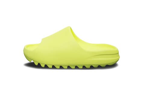 YEEZY SLIDE GREEN GLOW - Kicksdaily