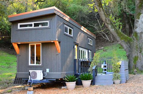 Tiny House On Wheels With Indoor/Outdoor Entertaining Spaces | iDesignArch | Interior Design ...