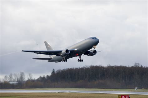 Boeing completes successful first flight in KC-46 program > U.S. Air ...