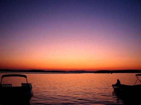 champlain • sunset | Burlington, Vermont USA • A spectacular… | Flickr