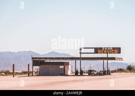 Abandoned gas station in desert Stock Photo - Alamy