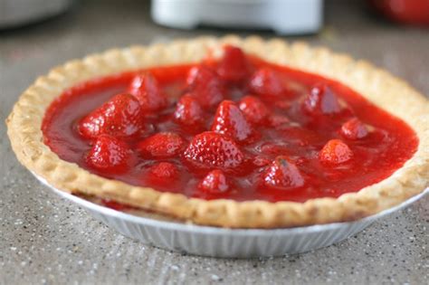 Strawberry Pie with Jello | Lauren's Latest