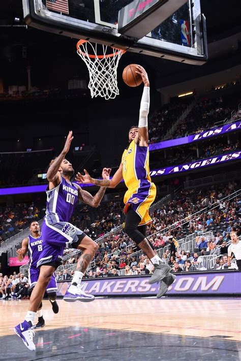 PHOTOS: Lakers vs. Kings (10/13/16) Photo Gallery | NBA.com