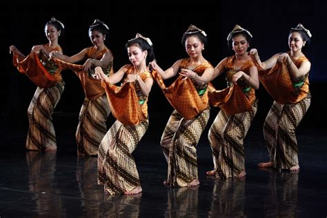 Tari Bedhaya Ketawang - Budaya Indonesia