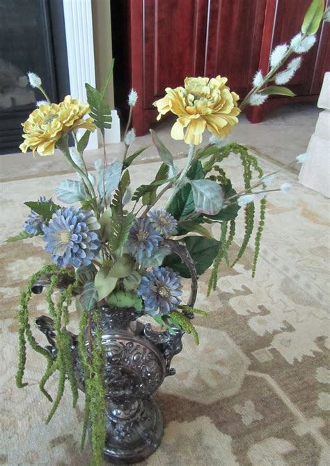 Connecting Pieces: Victorian Flower Arrangement